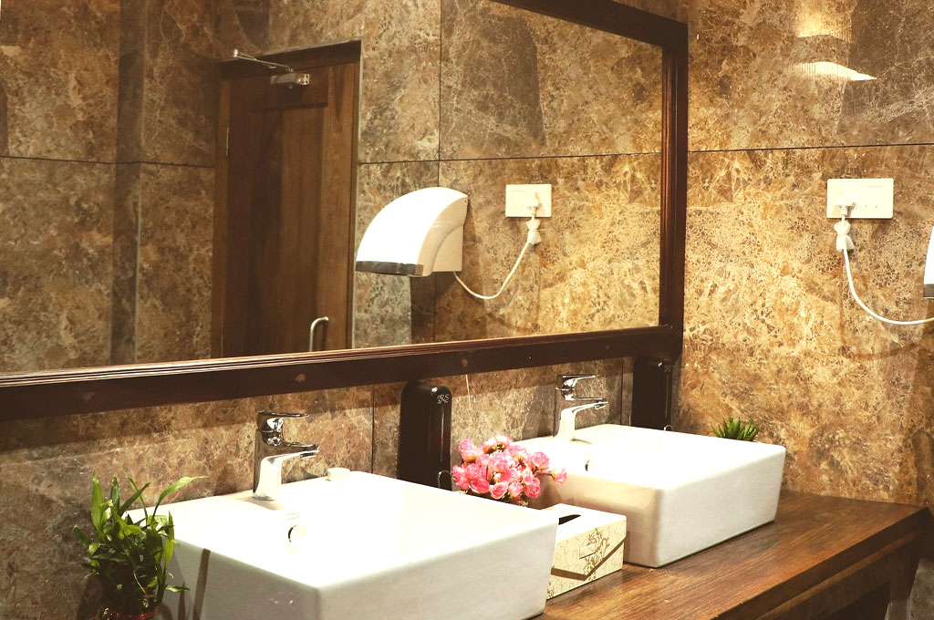 hotel-norpheling-double-deluxe-room-2