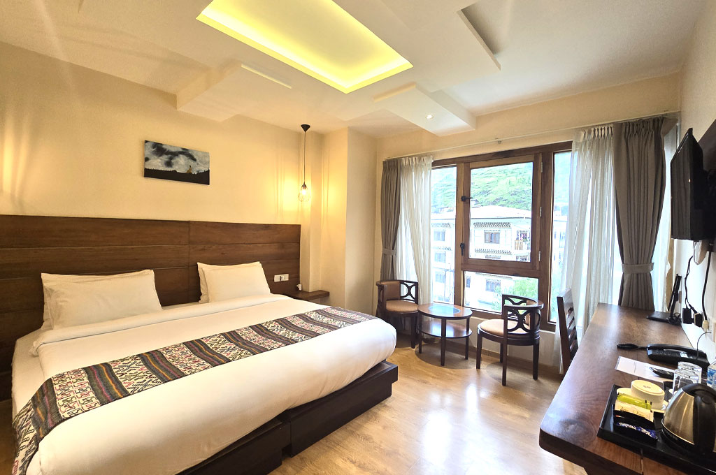 hotel-norpheling-executive-suite-room-1